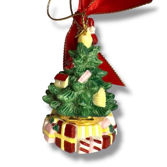 VTG Spode Porcelain Christmas Tree Hinged Trinket Box Ornament Collectible 3” - Picture 3 of 13